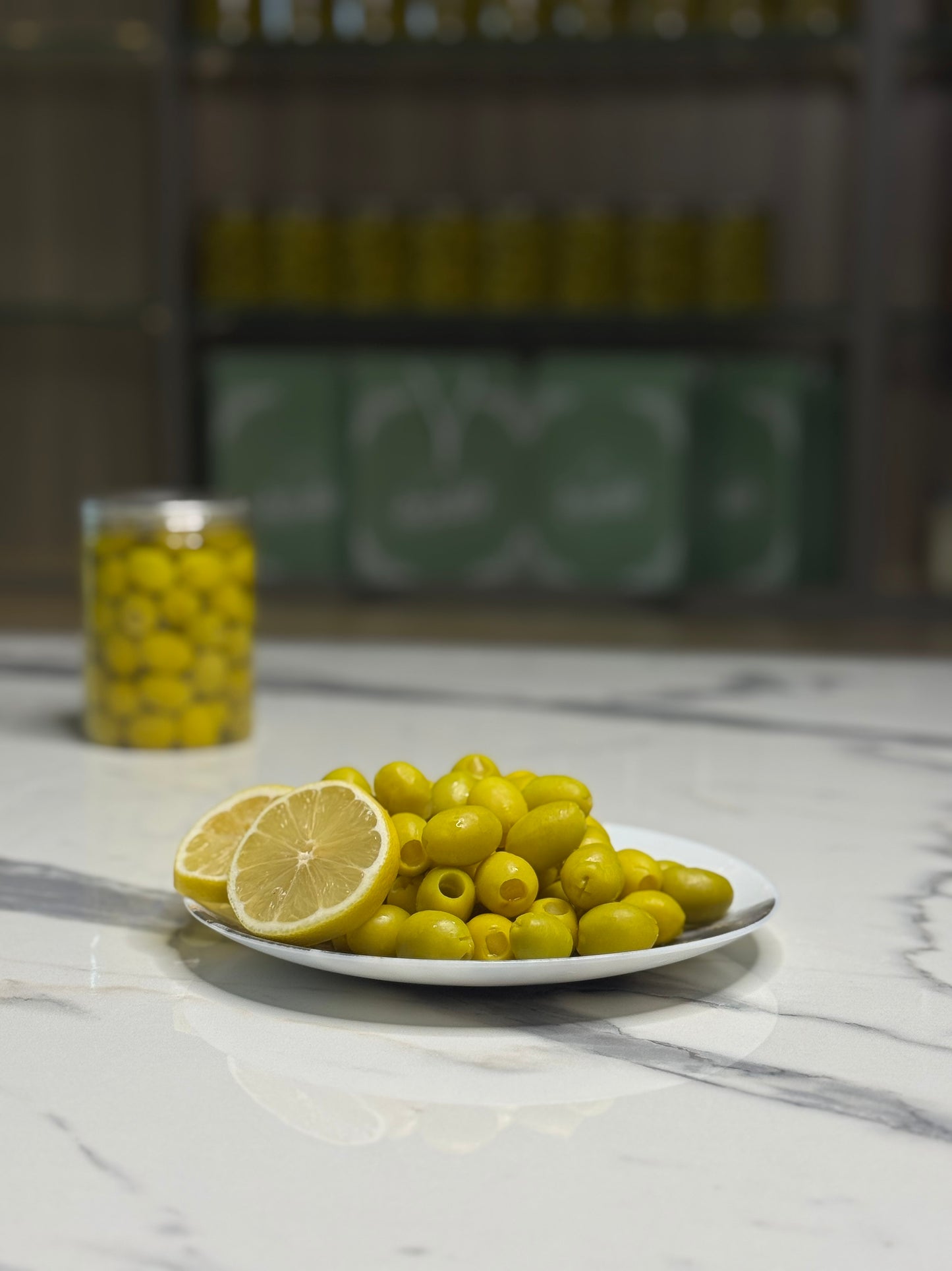 زيتون محشي ليمون 🍋